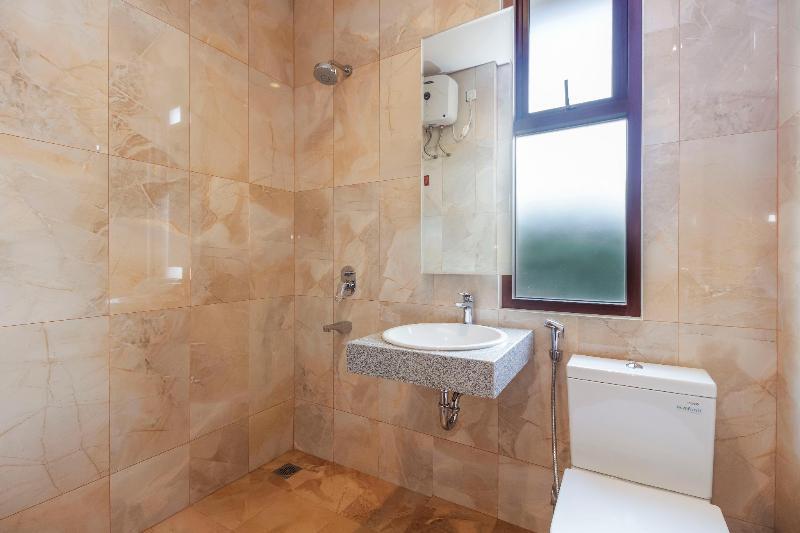 Reddoorz Plus @ Cbd Bintaro South Tangerang エクステリア 写真